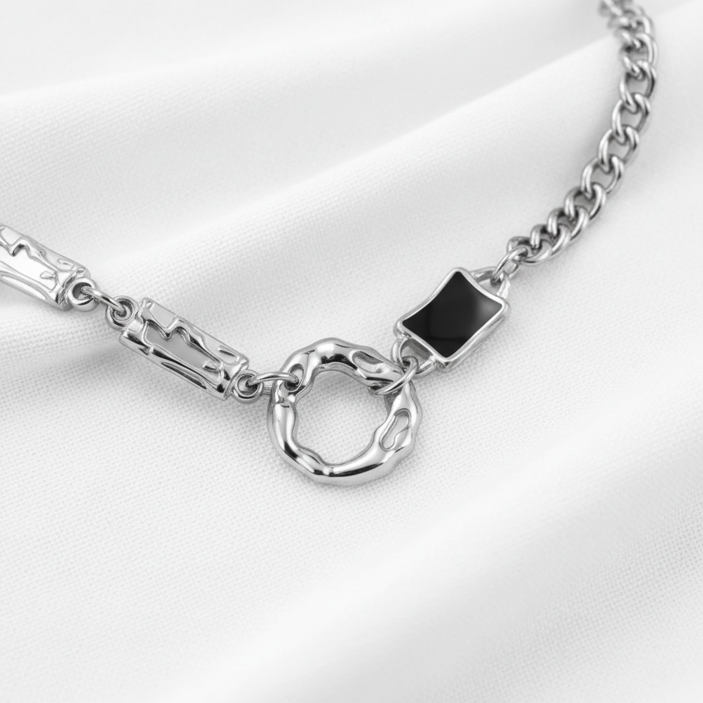 Onyx Harmony Chain detail showing black onyx toggle clasp