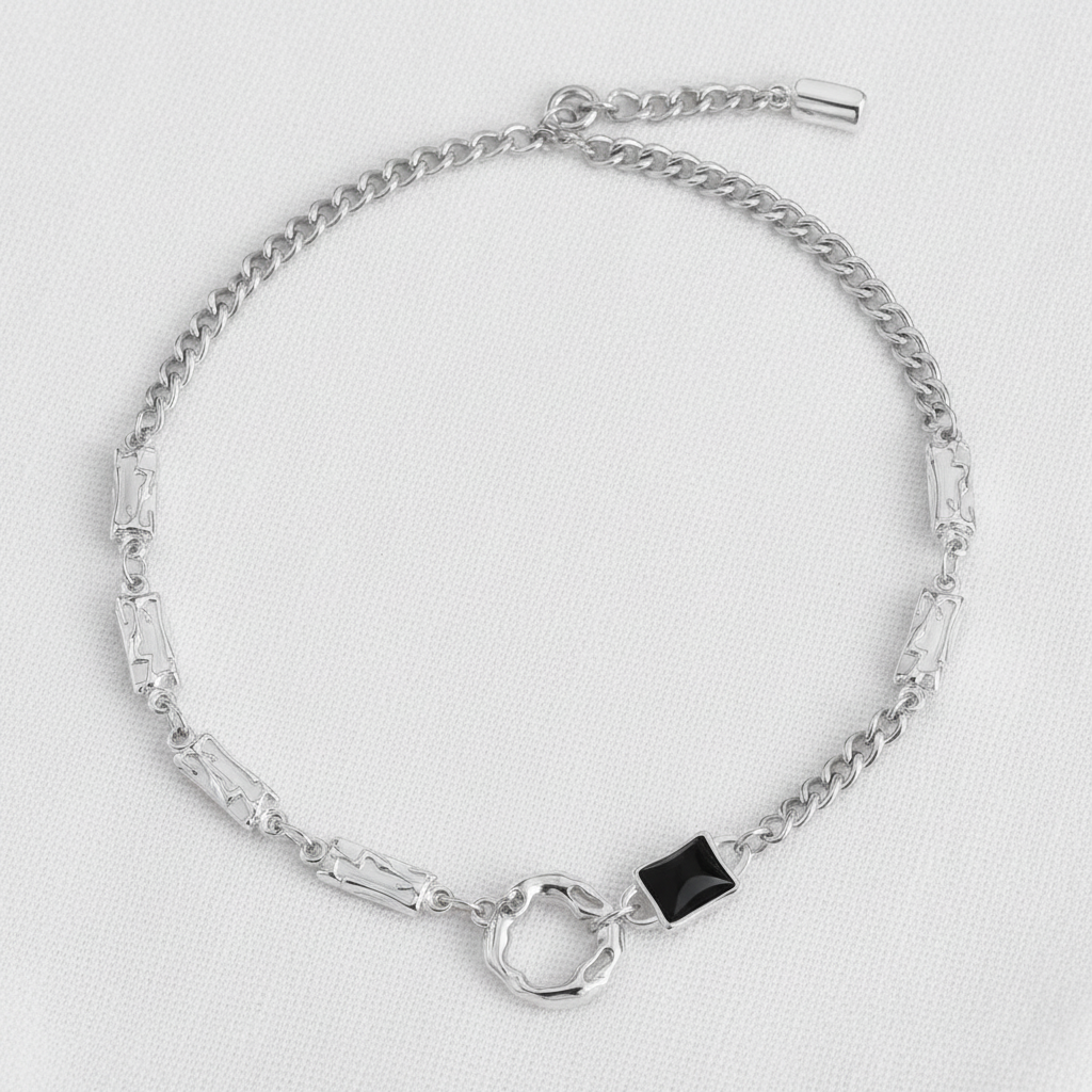 Full view of Onyx Harmony Chain necklace